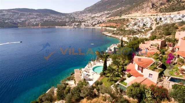 Kalkan'da Deniz ve Plaj Manzaralı Villa Kiralama: Lüks ve Huzurun Buluştuğu Nokta